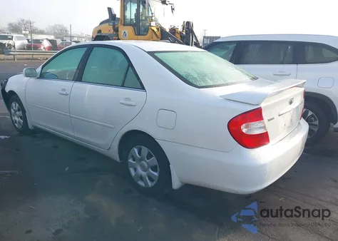 2003 Toyota Camry Le z USA, uszkodzony, nr VIN 4T1BE32K73U235532